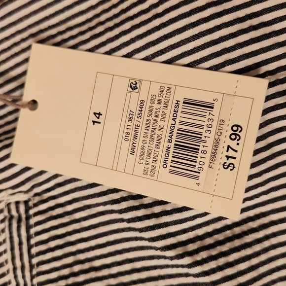 NWT shorts - Picture 3 of 4